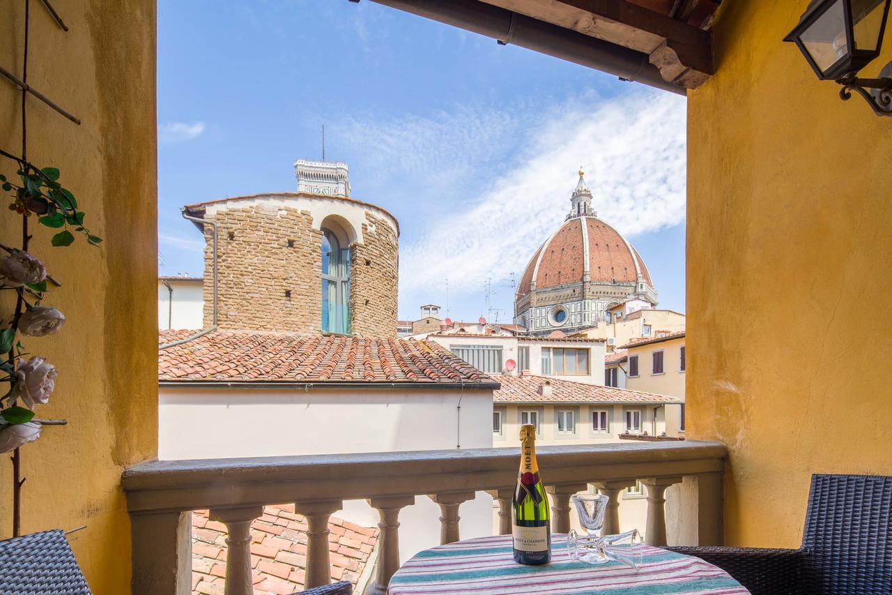 Typical Florentine Apartment Флоренция Экстерьер фото